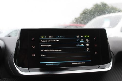 Peugeot e-2008 - Photo 26