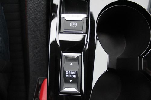 Peugeot e-2008 - Photo 29