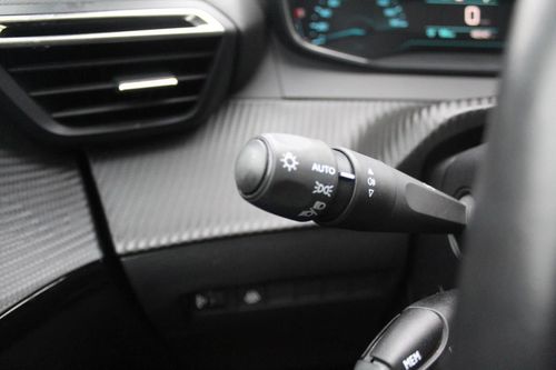 Peugeot e-2008 - Photo 30