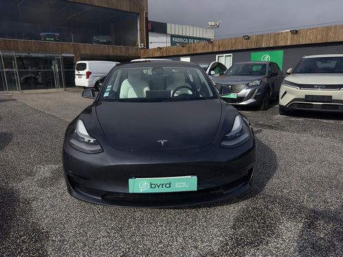 Tesla Model 3 - Photo 2