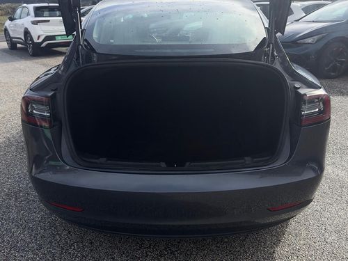 Tesla Model 3 - Photo 10