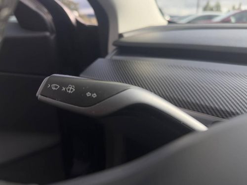 Tesla Model 3 - Photo 21