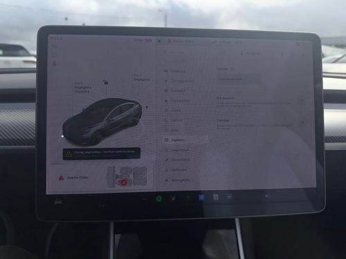 Tesla Model 3 - Photo 35
