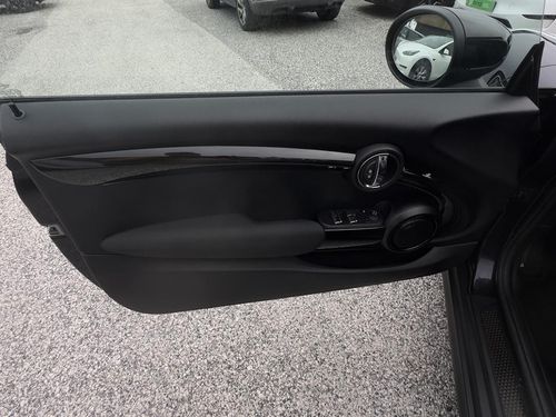 MINI Cabrio - Photo 15