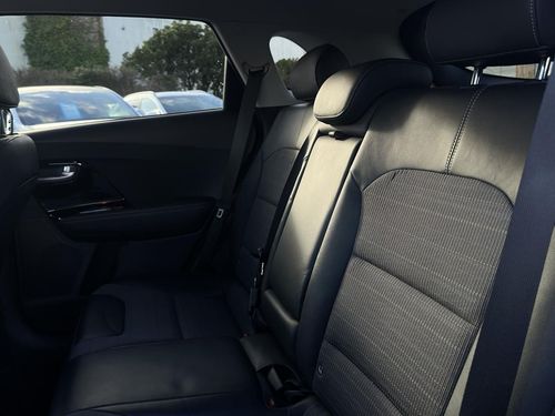 Kia Niro - Photo 32