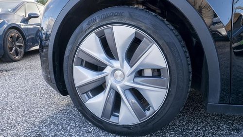 Tesla Model Y - Photo 8