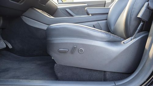 Tesla Model Y - Photo 12