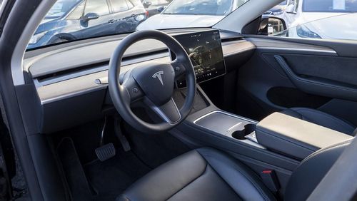 Tesla Model Y - Photo 11