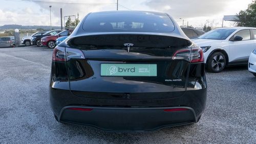 Tesla Model Y - Photo 22