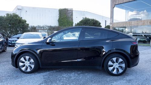 Tesla Model Y - Photo 23