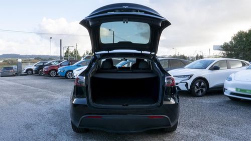 Tesla Model Y - Photo 25