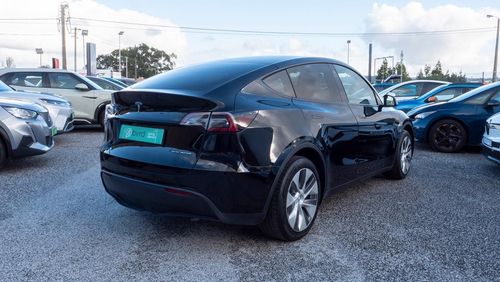 Tesla Model Y - Photo 24