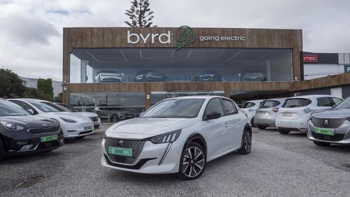 Peugeot e-208 - Photo 1