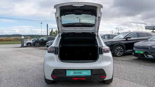Peugeot e-208 - Photo 13