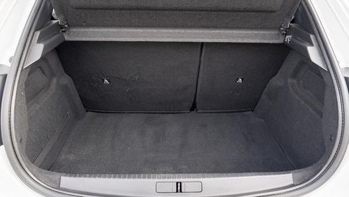 Peugeot e-208 - Photo 14