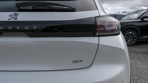 Peugeot e-208 - Photo 16