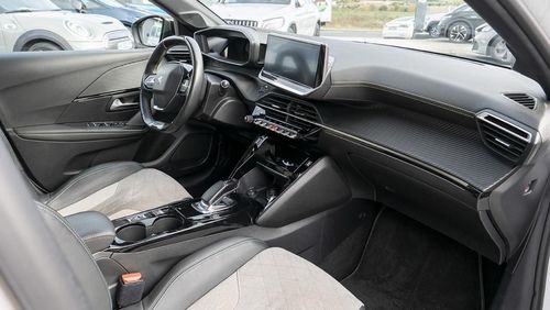 Peugeot e-208 - Photo 21