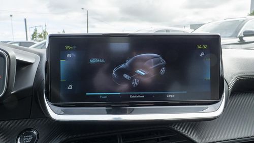 Peugeot e-208 - Photo 31