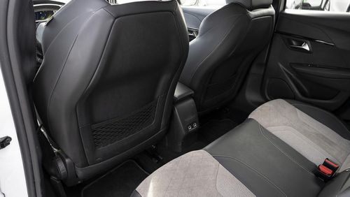 Peugeot e-208 - Photo 37