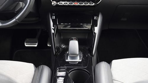 Peugeot e-208 - Photo 34