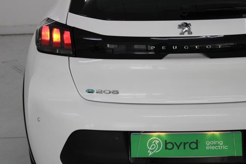 Peugeot e-208 - Photo 8