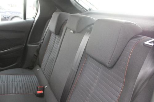 Peugeot e-208 - Photo 12