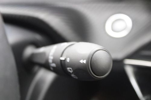 Peugeot e-208 - Photo 18