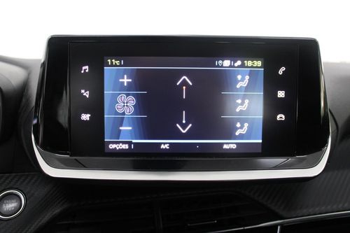 Peugeot e-208 - Photo 22