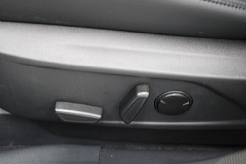 Ford Mustang Mach-E - Photo 15