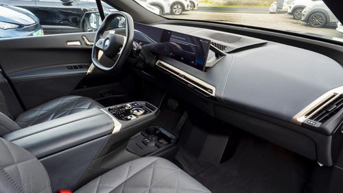 BMW iX - Photo 23