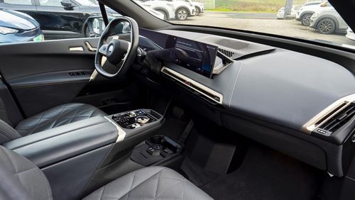 BMW iX - Photo 24
