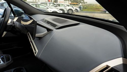 BMW iX - Photo 27
