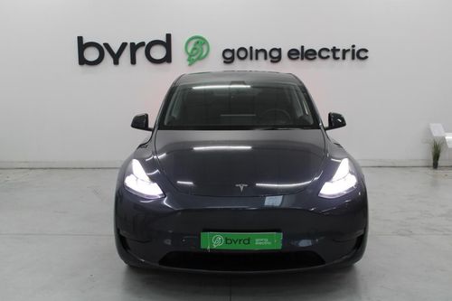 Tesla Model Y - Photo 2