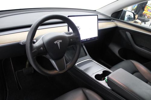 Tesla Model Y - Photo 11