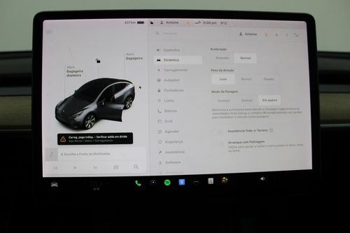 Tesla Model Y - Photo 17