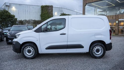 Peugeot Partner - Photo 9