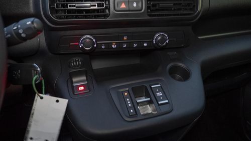 Peugeot Partner - Photo 24