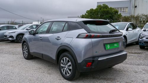 Peugeot e-2008 - Photo 9