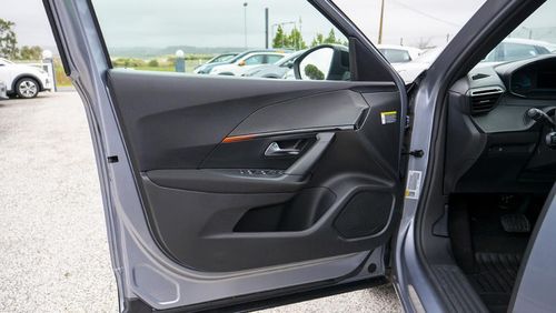 Peugeot e-2008 - Photo 17