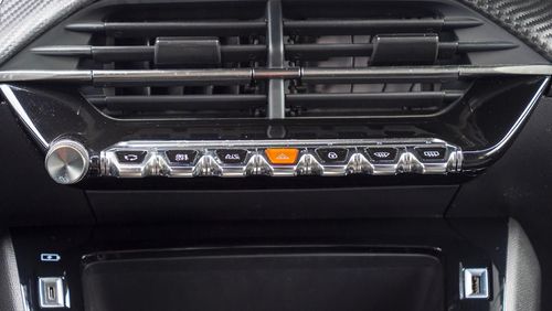 Peugeot e-2008 - Photo 23