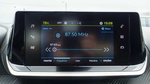 Peugeot e-2008 - Photo 22