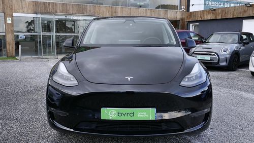 Tesla Model Y - Photo 3