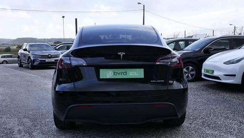 Tesla Model Y - Photo 11