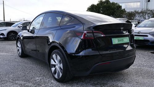 Tesla Model Y - Photo 10
