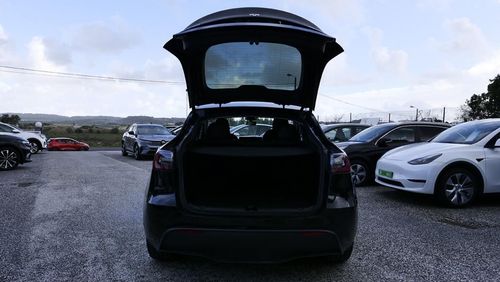 Tesla Model Y - Photo 12