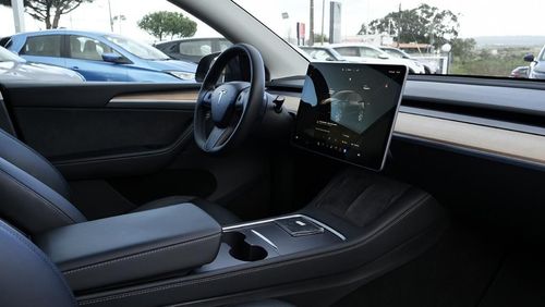 Tesla Model Y - Photo 24