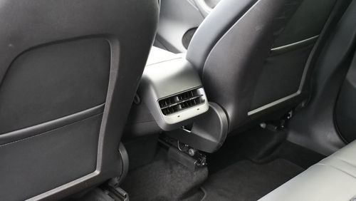 Tesla Model Y - Photo 36