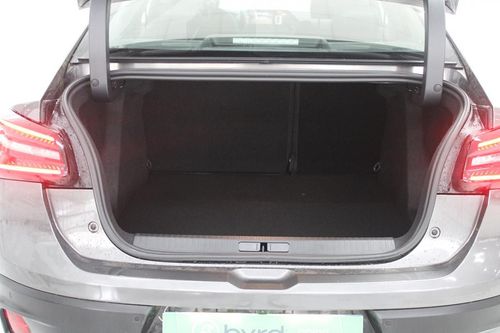 Citroen e-C4 X - Photo 8