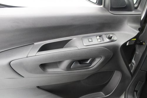 Peugeot Partner - Photo 11