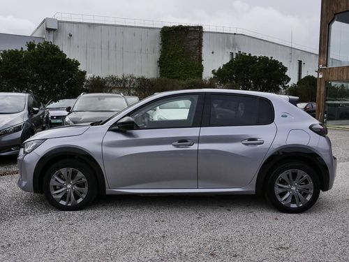 Peugeot e-208 - Photo 7